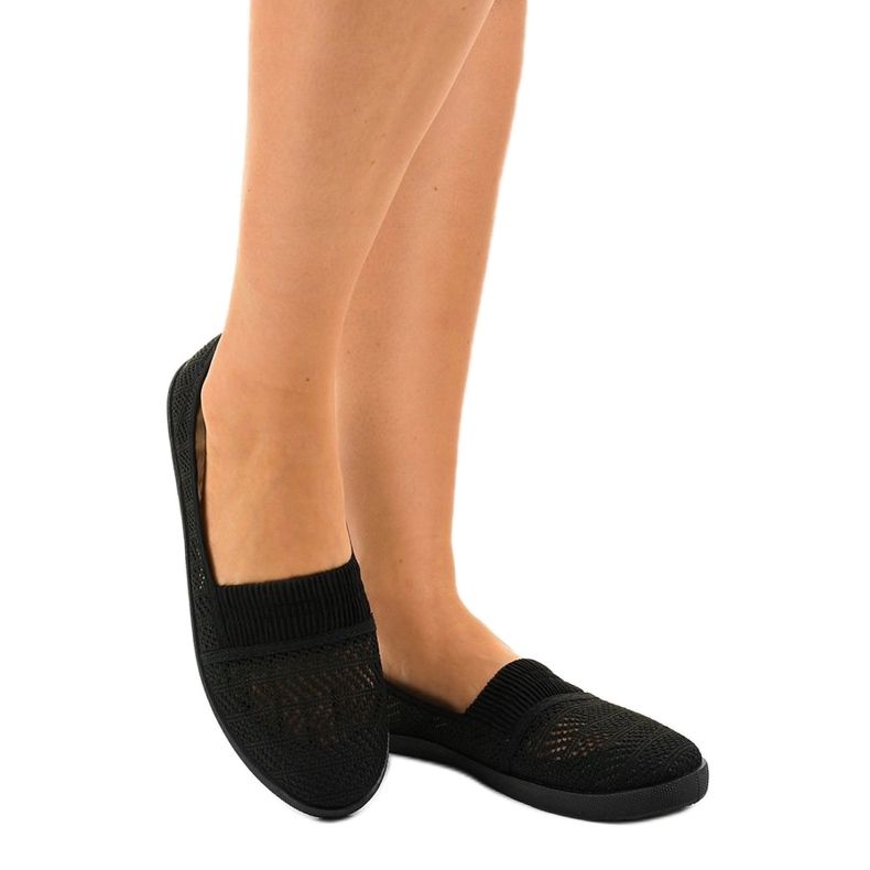 Tênis preto CB1711 com aberturas deslizantes 1 Tênis preto CB1711 com aberturas deslizantes 1