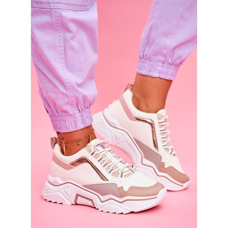 Tênis feminino esportivo branco e bege Rollen castanho 1