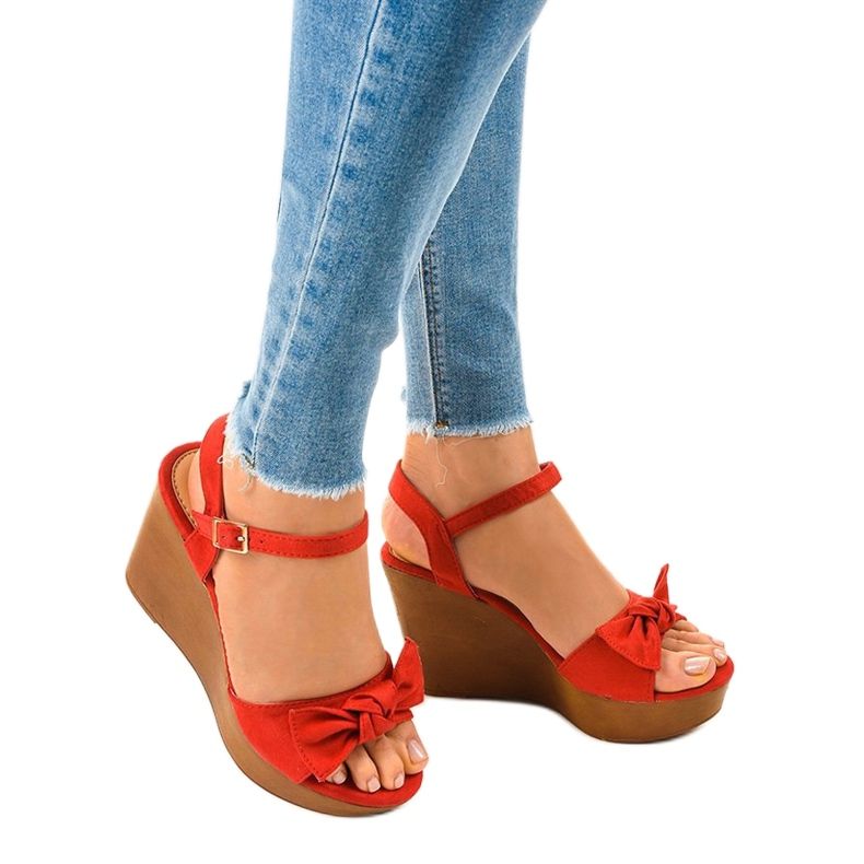 Sandálias de camurça vermelha com cunha HY8542 vermelho 1