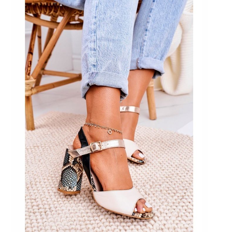 Sandálias em um bar Laura Messi 2136 Couro Black Snake Altres preto multicolorido amarelo 1