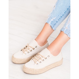 Kylie Tênis em uma plataforma de palha castanho 1