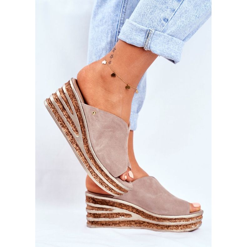 Chinelos femininos de couro em cunha Nicole 2559 Limonada bege 2