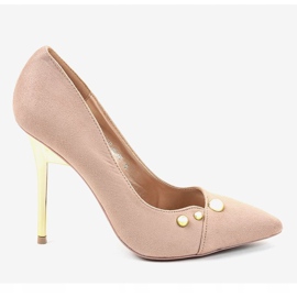 Salto alto bege clássico com tachas NE05P 2 Salto alto bege clássico com tachas NE05P 2