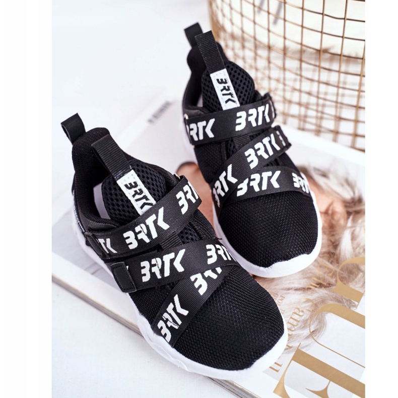 Bartek S.A. Sapatos esportivos infantis Bartek Black T-75213 / W35 preto 2