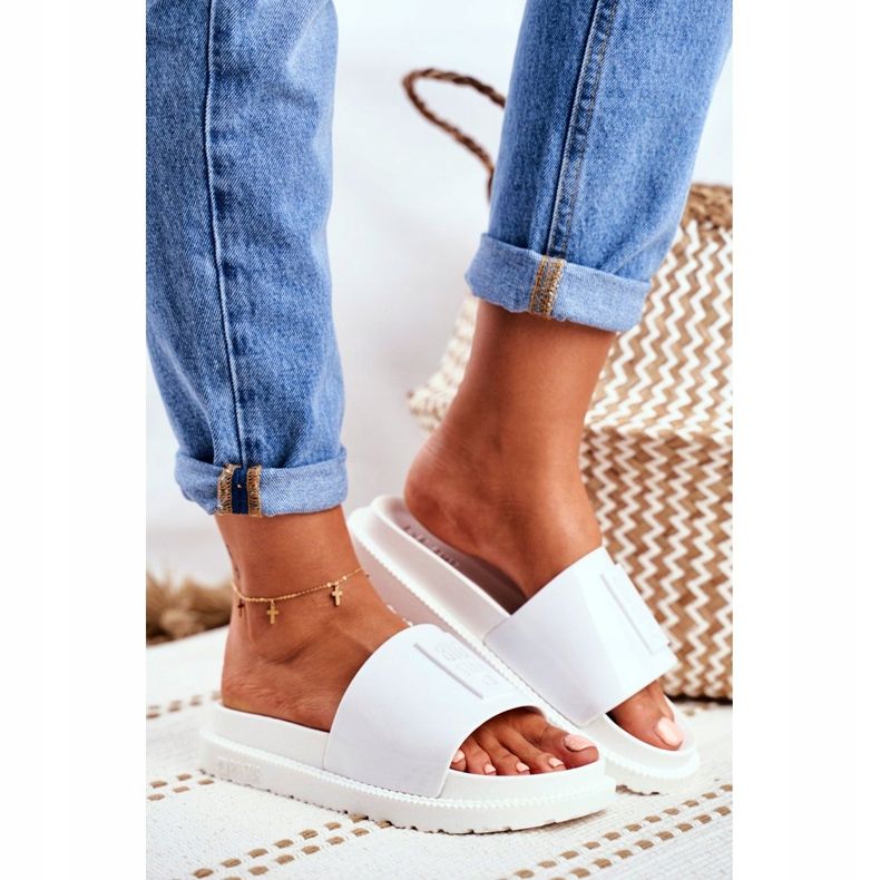 Chinelos femininos Big Star com plataforma branco FF274812 2