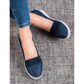 Renda Slipons azul marinho em uma cunha 1