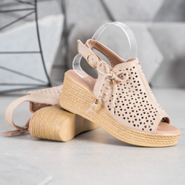 Small Swan Sandálias com orifícios confortáveis castanho 1 Small Swan Sandálias com orifícios confortáveis castanho 1