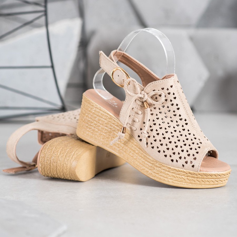 Small Swan Sandálias com orifícios confortáveis castanho 1