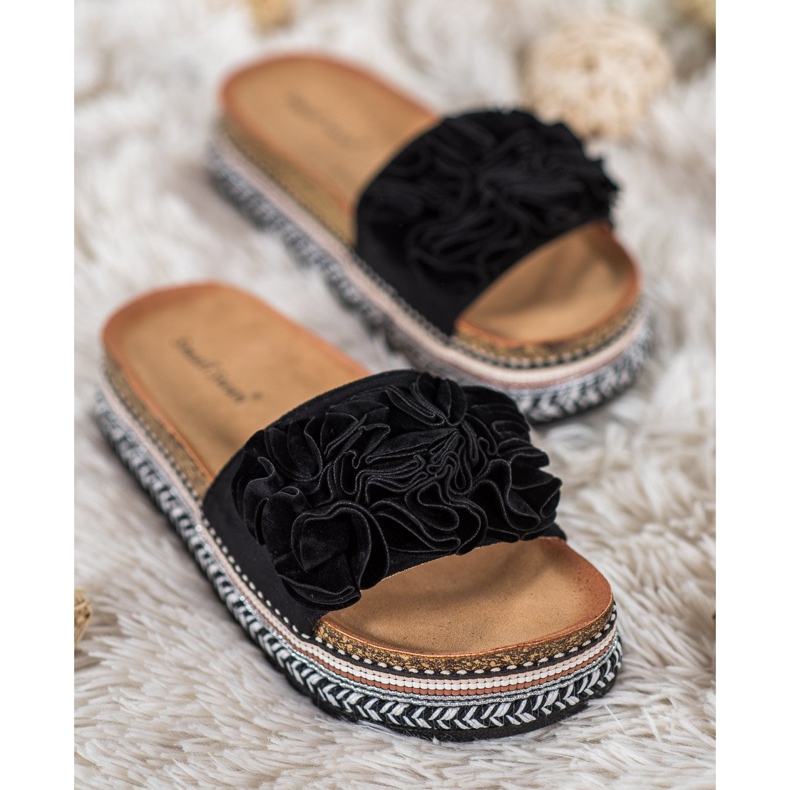 Small Swan Chinelos de camurça com enfeites preto 1