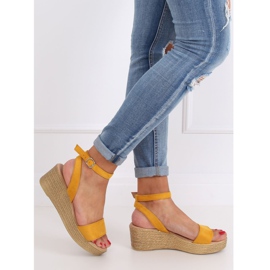 Sandálias de cunha mel 019-18 Amarelo 1