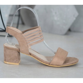 Filippo Slip-on Sandals em uma postagem marrom 2