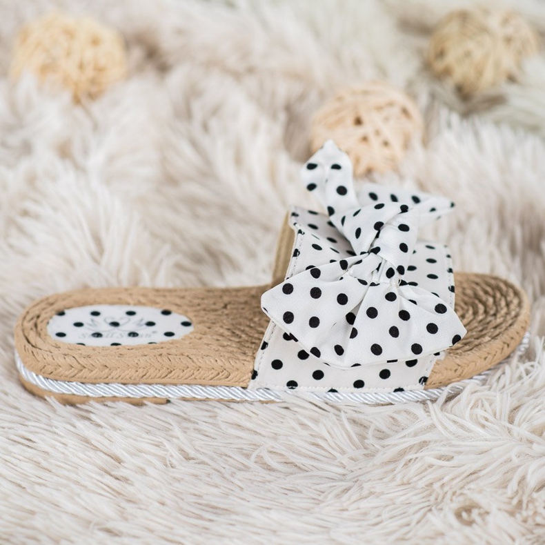 Small Swan Chinelos elegantes com laço branco 2