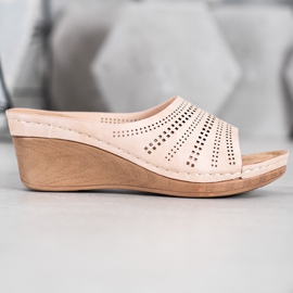 Evento Chinelos com padrão perfurado rosa 2 Evento Chinelos com padrão perfurado rosa 2