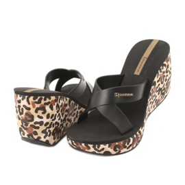 Chinelos de cunha Ipanema 82856 femininos marrom preto 3