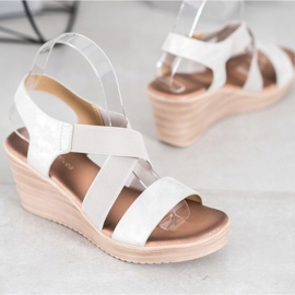 Sea Elves Sapatilhas casuais em sandálias bege prata 1