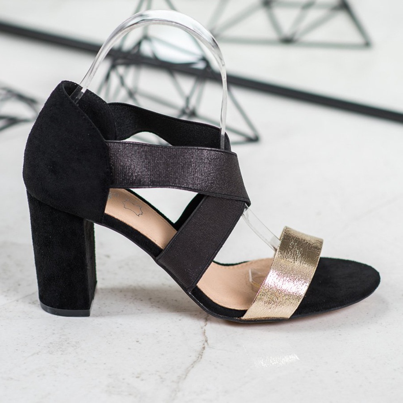 Evento Sandálias com elástico preto amarelo 2 Evento Sandálias com elástico preto amarelo 2