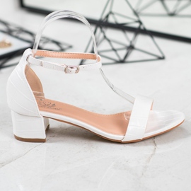 Small Swan Sandálias confortáveis ​​em poste baixo branco 2