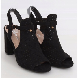 Preto LL79 Sandálias pretas de salto alto com orifícios 1 Preto LL79 Sandálias pretas de salto alto com orifícios 1