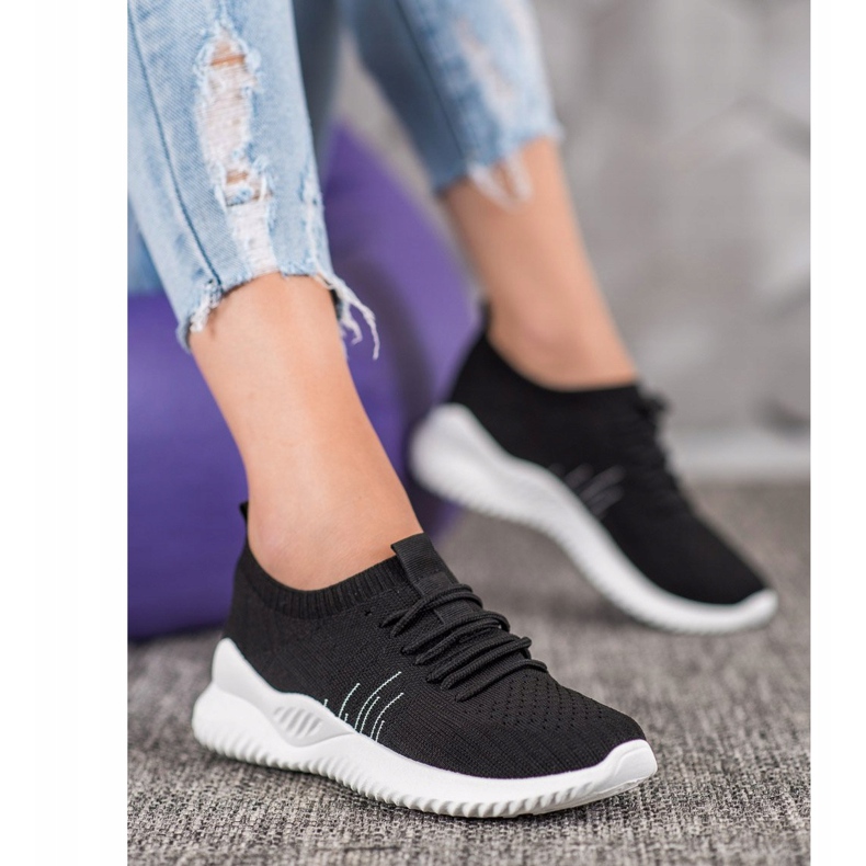 Sapatos com aberturas MCKEYLOR preto 1