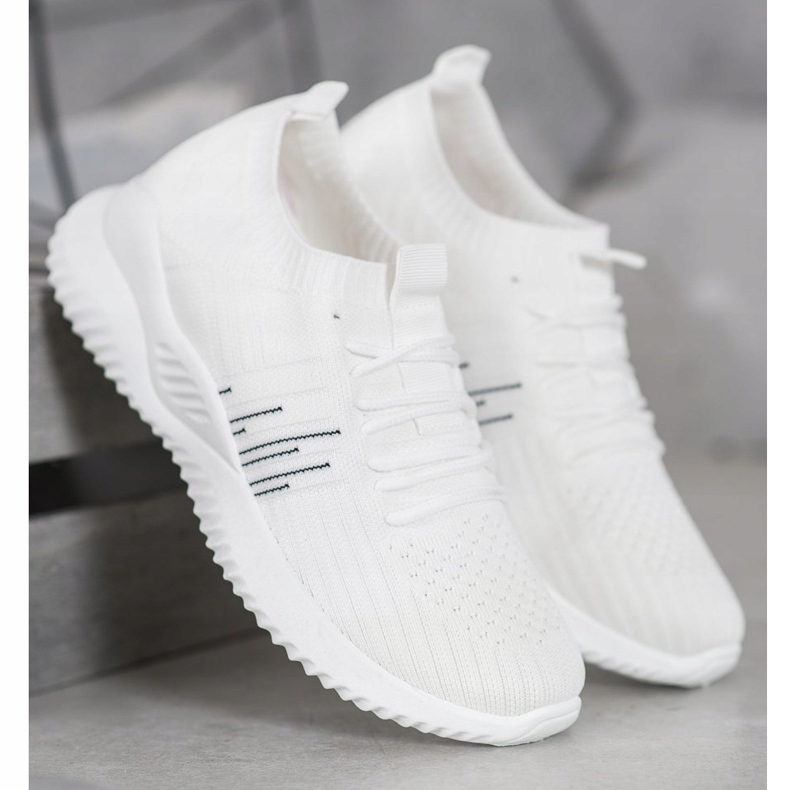 Sapatos com aberturas MCKEYLOR branco 1