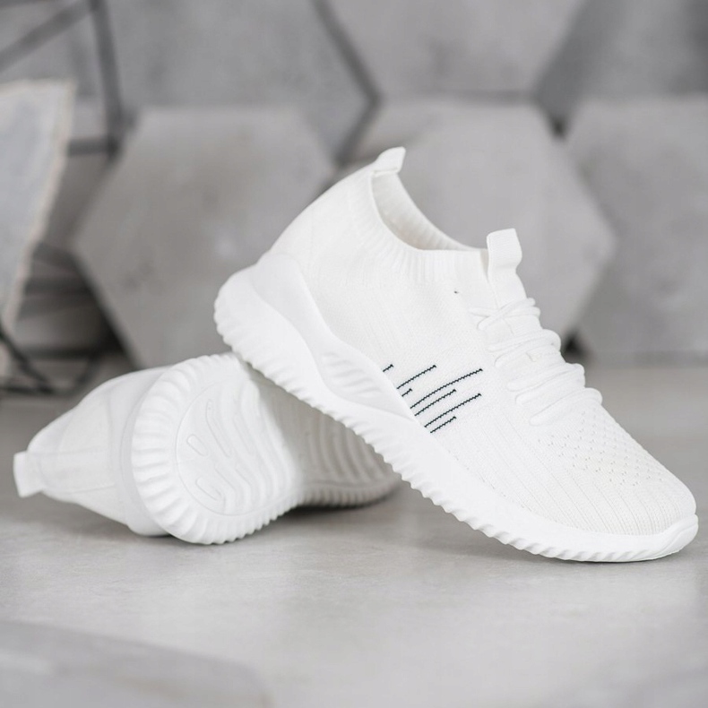 Sapatos com aberturas MCKEYLOR branco 2