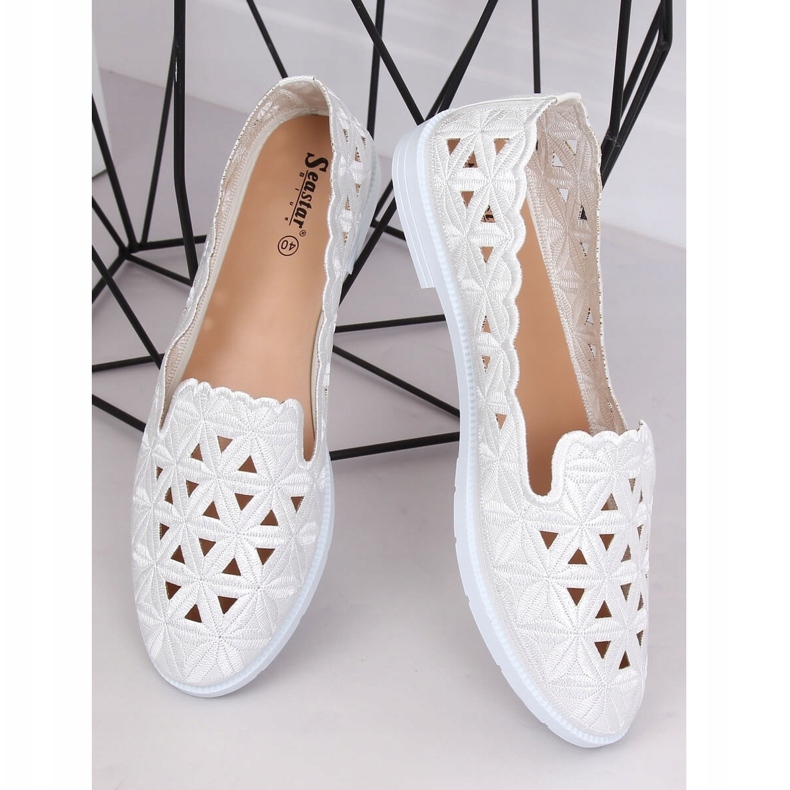 Bailarinas com orifícios brancos JX79P Branco 1 Bailarinas com orifícios brancos JX79P Branco 1