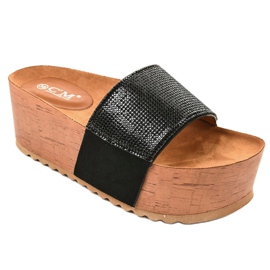 Chinelos pretos na plataforma 77-99 1