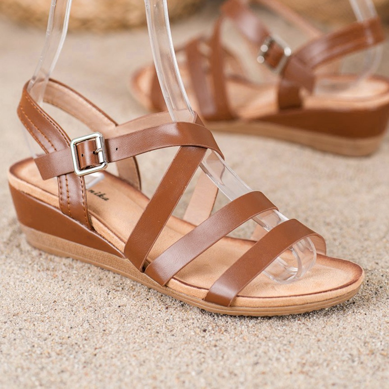 Mannika Calçados casuais de cunha castanho 2