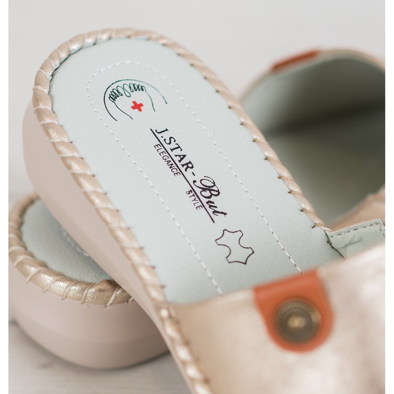 J. Star Chinelos casuais de couro ecológico dourado 1