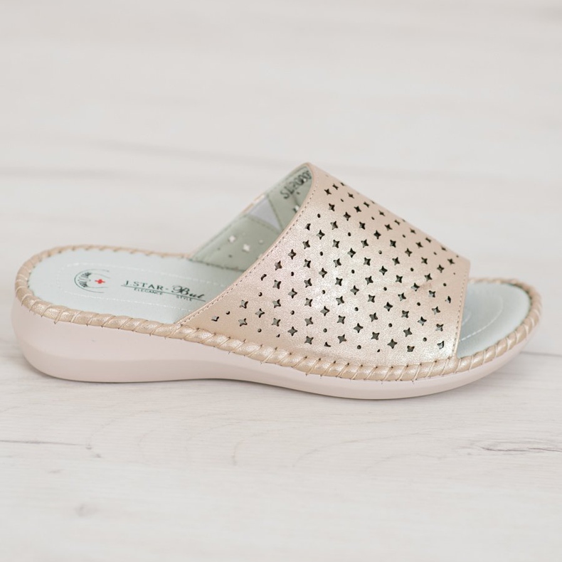 J. Star Chinelos leves e confortáveis dourado 2