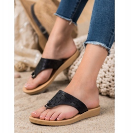 Kylie Chinelos com padrão perfurado preto 1