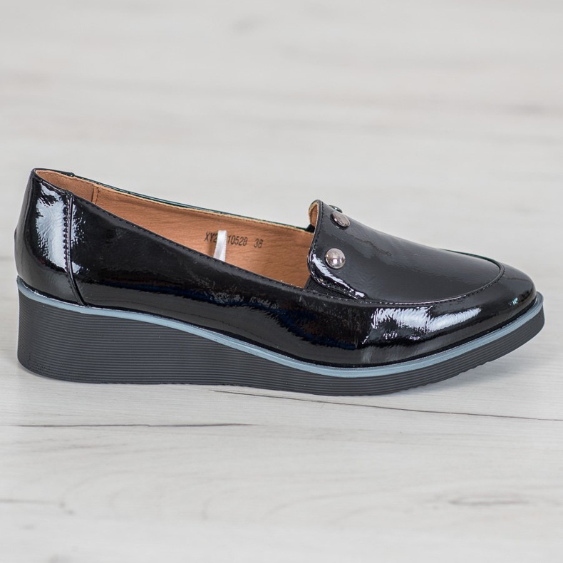 Vinceza Bombas lacadas em cunha preto 2