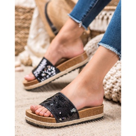 Kylie Chinelos pretos com lantejoulas 2