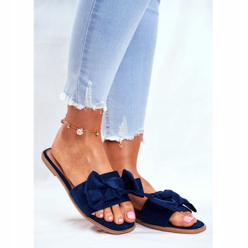 Chinelos femininos da Malásia com laços azul-marinho 1