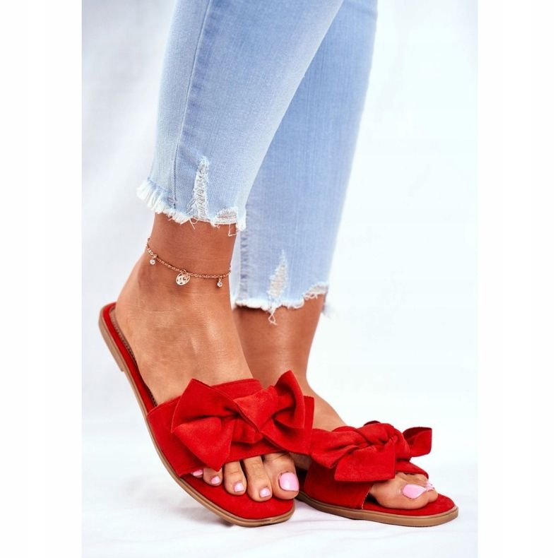 Chinelos femininos da Malásia com laços vermelhos 1