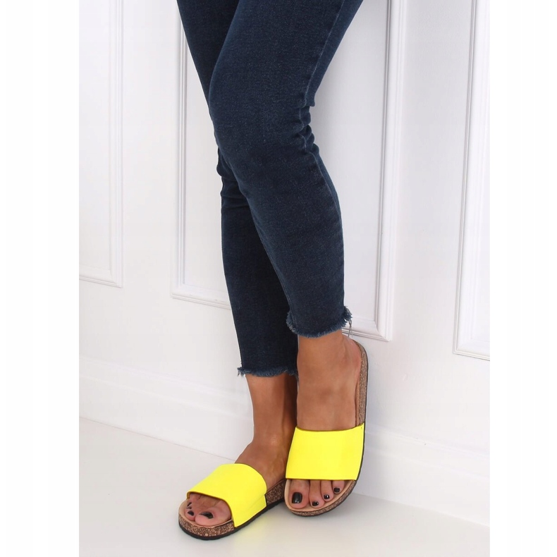 Chinelos com sola de cortiça amarelo G-572 amarelo 1