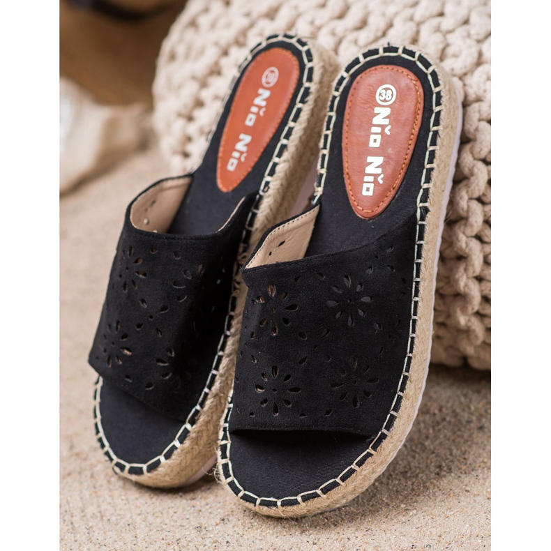 Nio Nio Chinelos em plataforma de palha preto 2