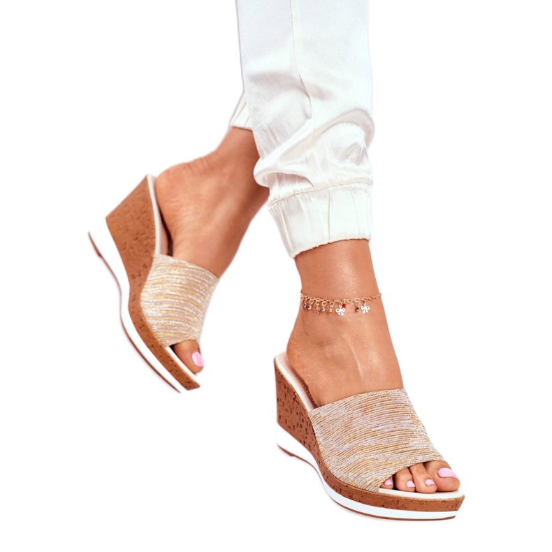 Chinelos femininos em cunha Sergio Leone Beige SK320 bege dourado 4