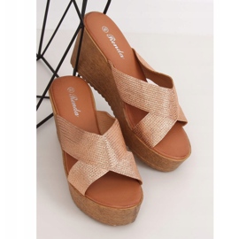 Chinelos de champanhe 10-235 Champagne bege 1