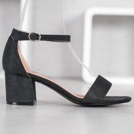 Diamantique Sandálias casuais em um bar preto 2