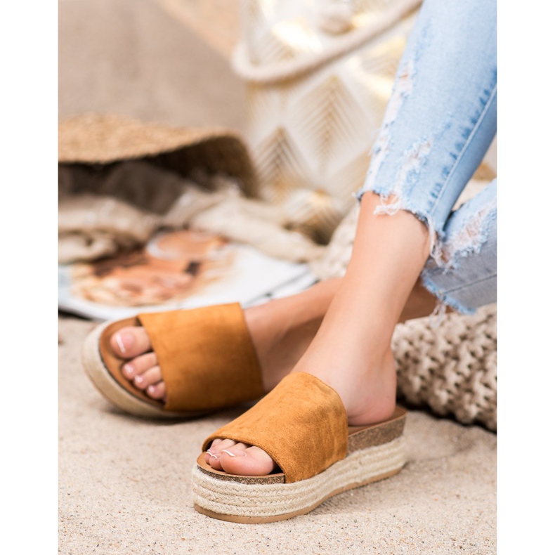 Renda Chinelos de camurça na plataforma marrom 1