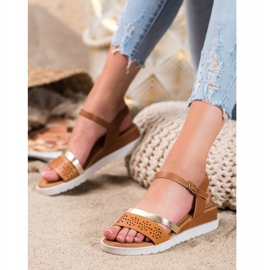 Renda Sandálias de cunha com couro ecológico castanho 1