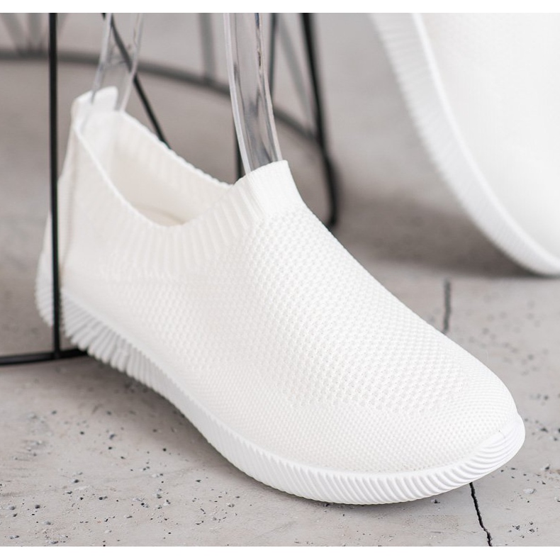 SHELOVET Slipons com aberturas confortáveis branco 2 SHELOVET Slipons com aberturas confortáveis branco 2