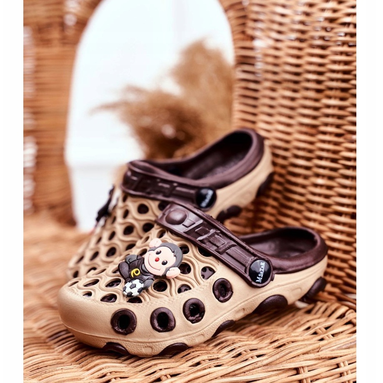 Chinelos infantis de espuma Crocs Brown Monkey Footballer marrom 1