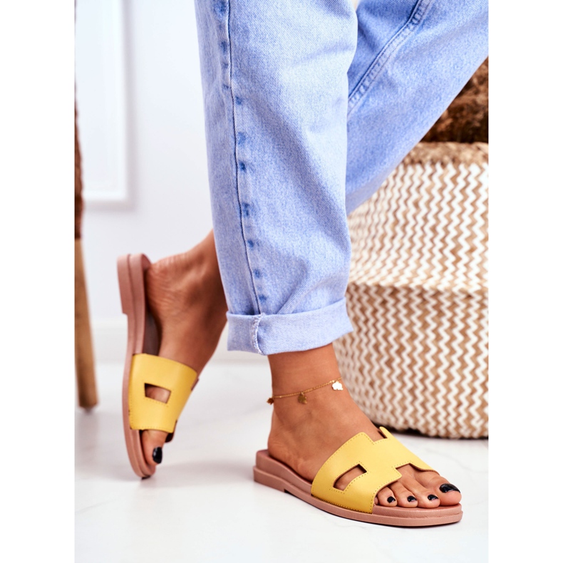 BUGO Chinelos femininos amarelo geométrico clássico Theodora 2