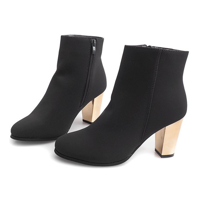 BM Botas cinza em um poste B2908 cinza 1