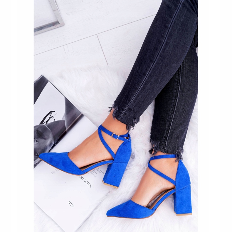 SEA Bombas femininas no calcanhar no tráfego de centáureas de Spitz azul 4