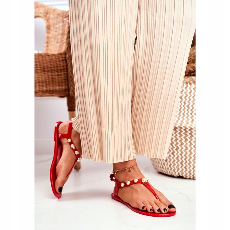 LU BOO Sandálias femininas de borracha chinelos vermelhos pérolas Denise 2