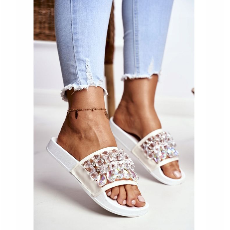 Chinelos femininos Lu Boo Cristais Branco Bobbi 2