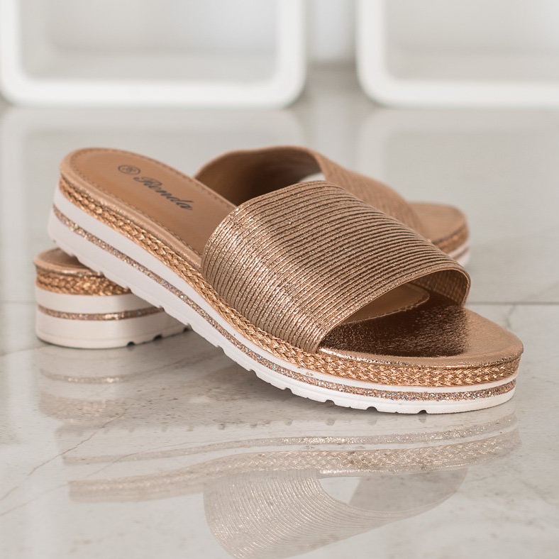 Renda Chinelos dourados brilhantes 2